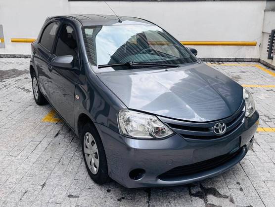 TOYOTA ETIOS 1.5 XS 16V FLEX 4P MANUAL TOYOTA ETIOS 1.5 XS 16V FLEX 4P MANUAL